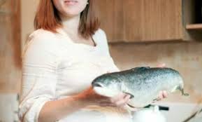 Yuk,Bagi Ibu Hamil Mulai Sekarang Mengkonsumsi Ikan,Baik Untuk Kesehatan Bayi Lho